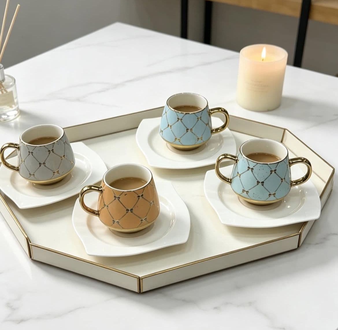 Taza de café con platillos