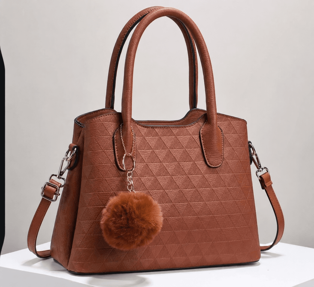 #2M-Cartera Elegante para Mujer con Llavero de Pompon